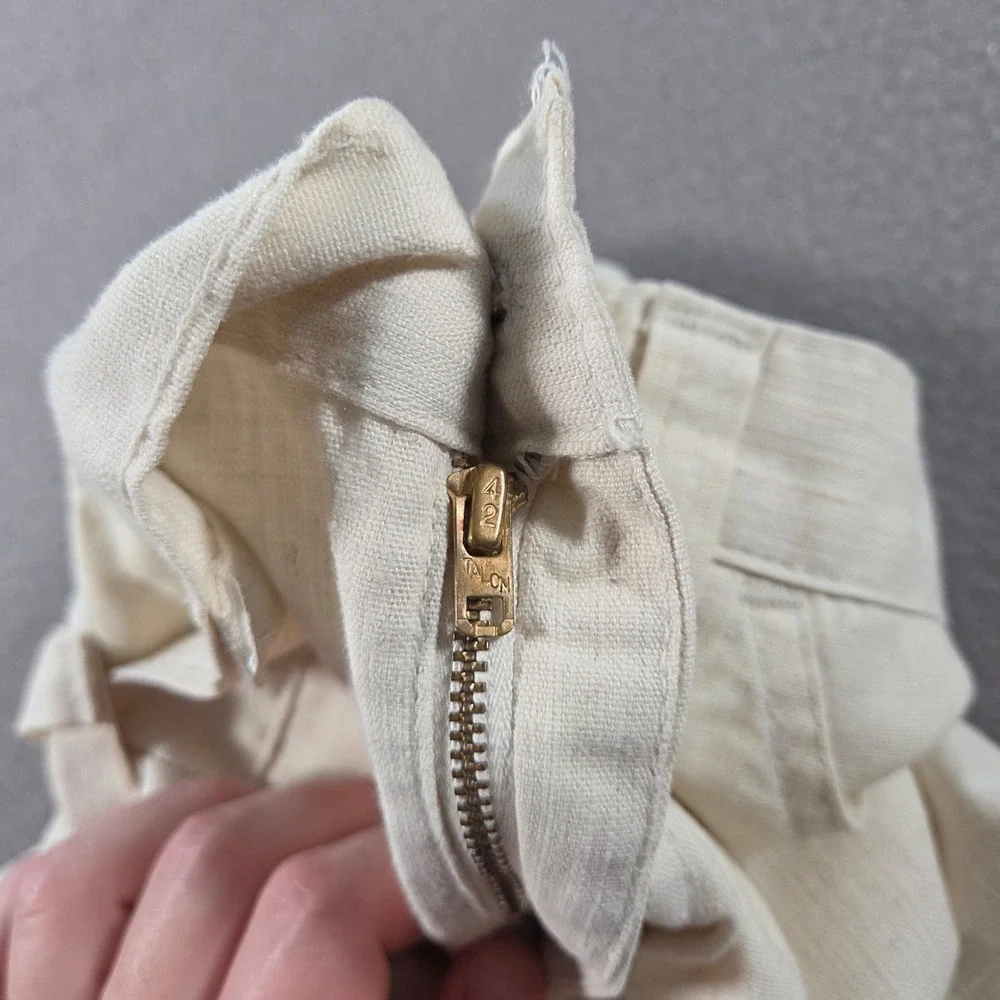 Levis measures 38x30